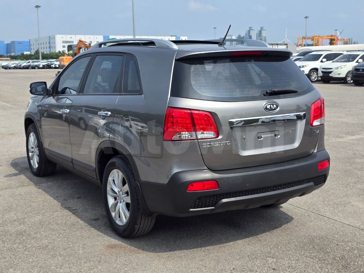 Kia Sorento 2010 — 4