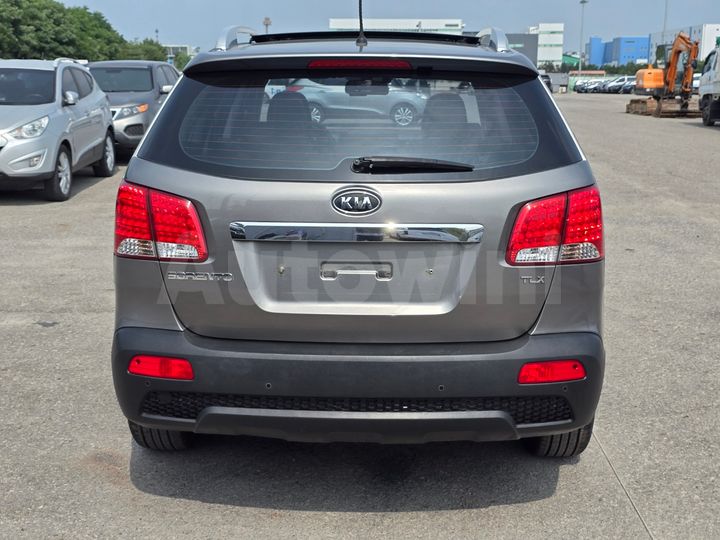 Kia Sorento 2010 — 5
