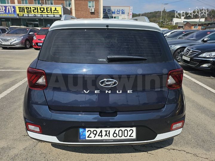 Hyundai Venue 2023 — 3