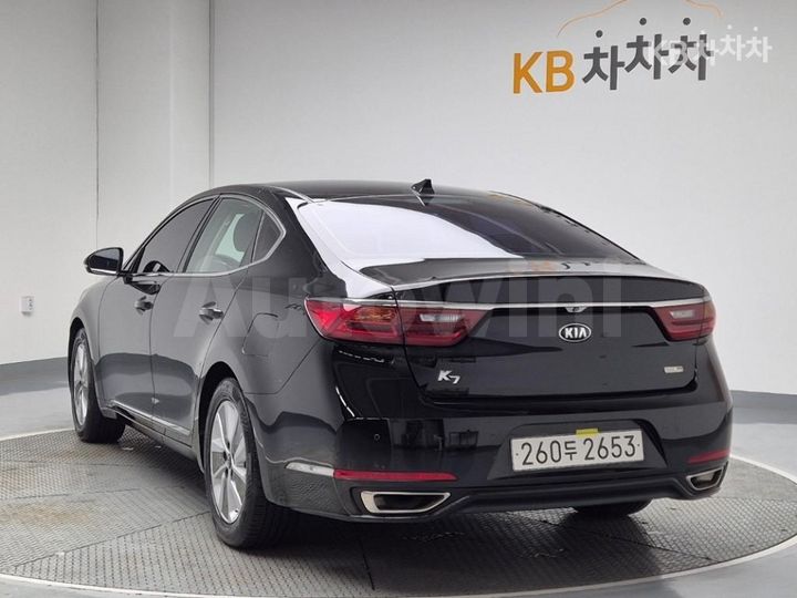 Kia K7 2017 KNALA41GBHA002286 — 2