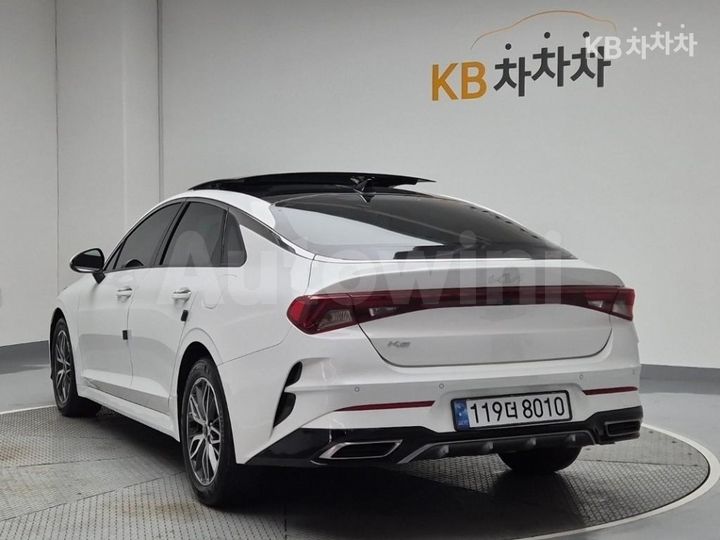Kia K5 2022 KNAG741BBNA189860 — 2