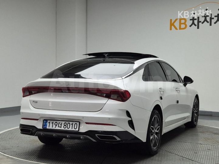 Kia K5 2022 KNAG741BBNA189860 — 4