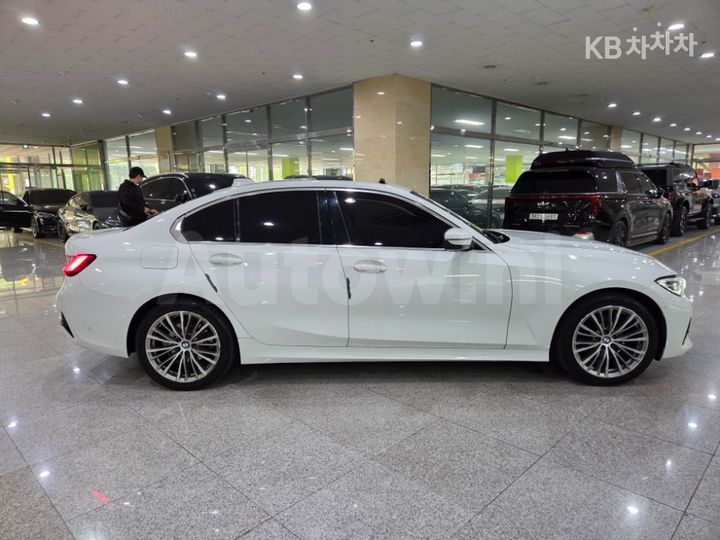 BMW 3 Series 2019 — 5
