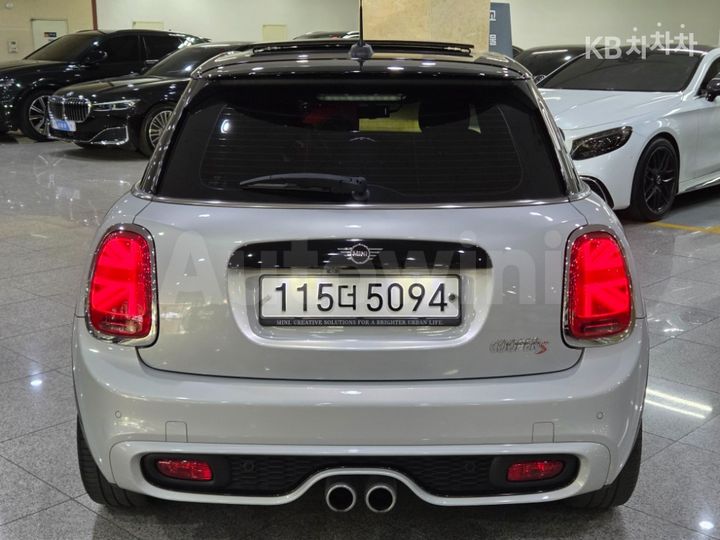 Mini Cooper 2020 WMWXV9104L2L75480 — 4