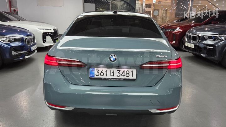 BMW 5 Series 2025 WBA21FJ07SCU62349 — 3