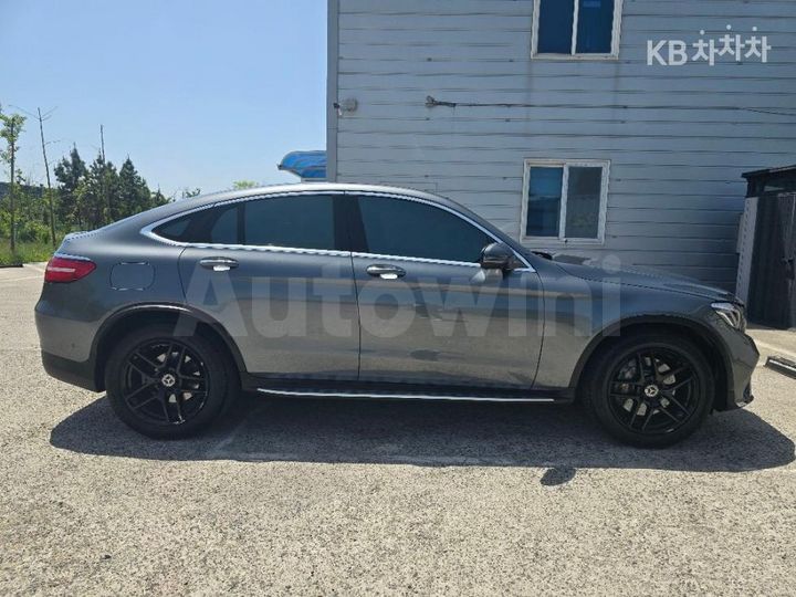 Mercedes Benz GLC Class 2018 — 2