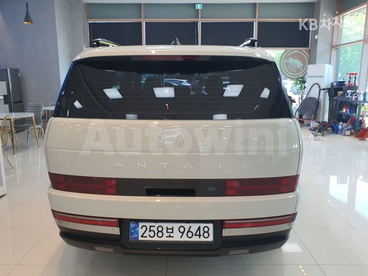 Hyundai SantaFe 2025 — 4