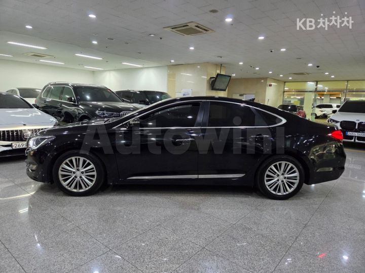 Hyundai Aslan 2015 — 3