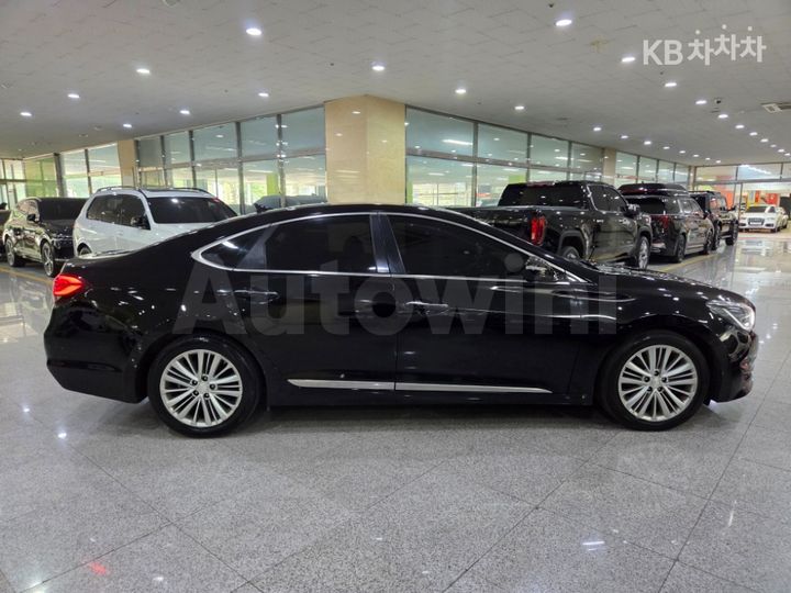 Hyundai Aslan 2015 — 5