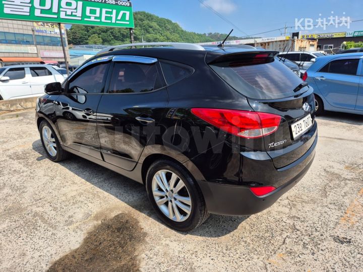 Hyundai Tucson 2011 — 5