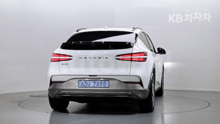 Genesis GV60 2022 — 3