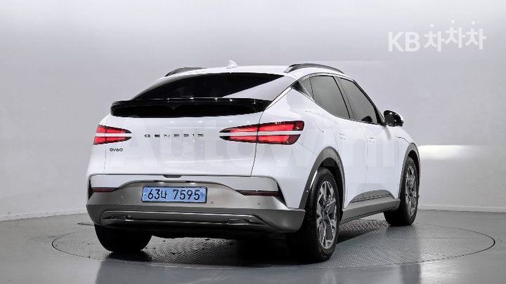 Genesis GV60 2022 — 4