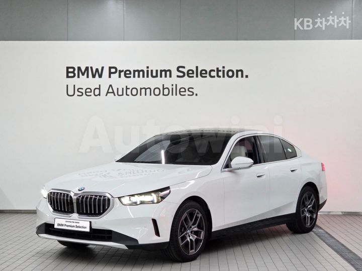 BMW 5 Series 2025 — 2