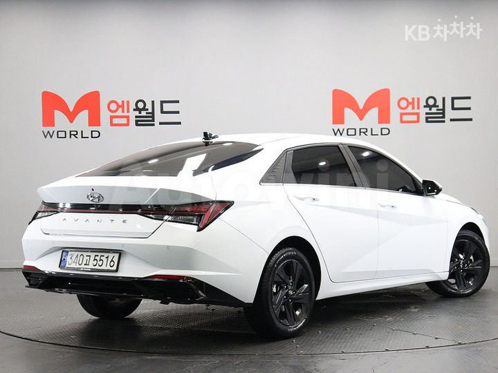 Hyundai Avante 2021 — 3