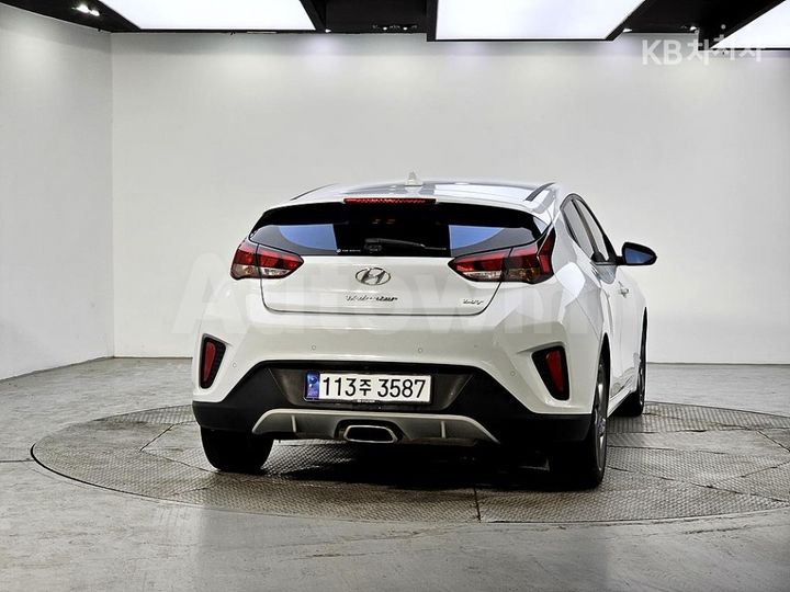 Hyundai Veloster 2018 — 3