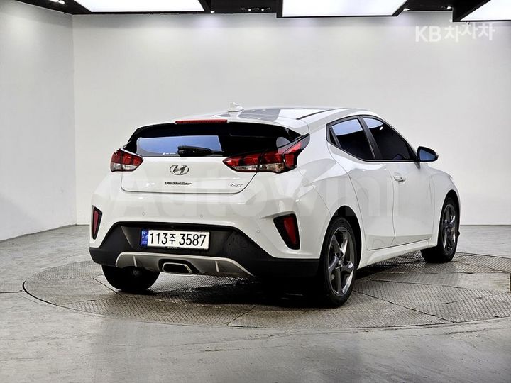 Hyundai Veloster 2018 — 4