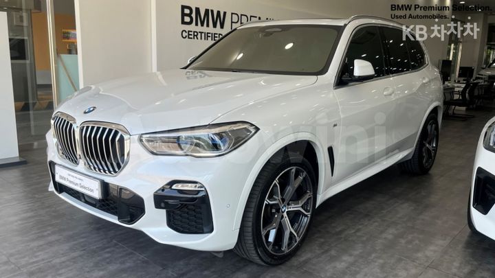 BMW X5 2021 — 2