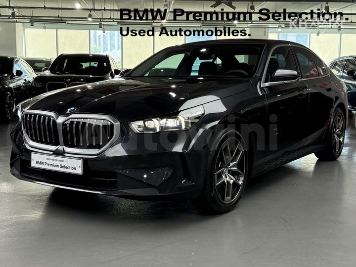 BMW 5 Series 2025 — 2
