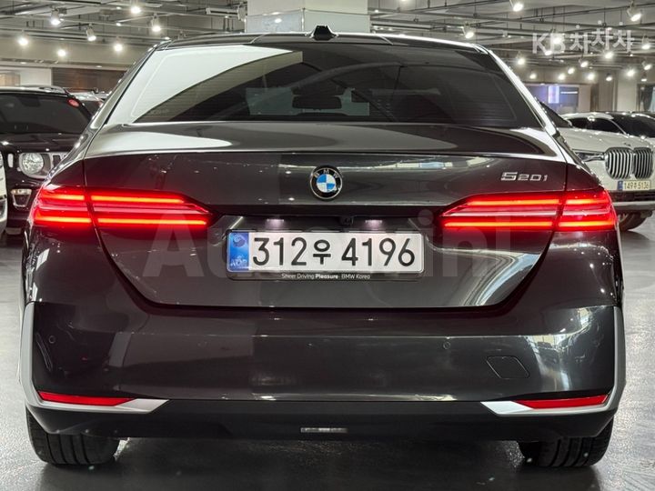 BMW 5 Series 2025 — 3