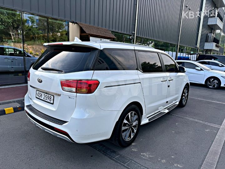 Kia Carnival 2015 KNAMB81ABFS006502 — 4