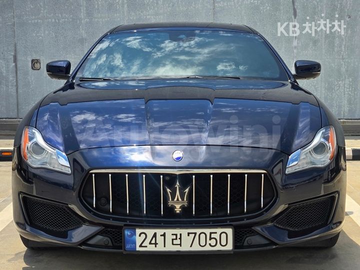 Maserati Quattroporte