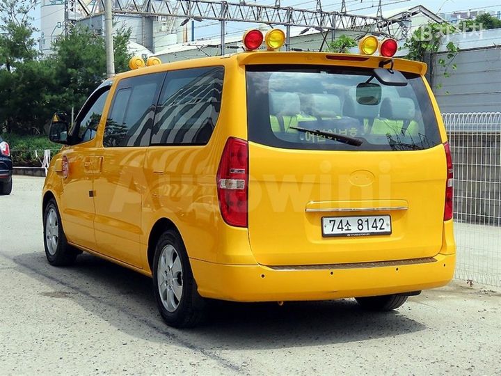 Hyundai Starex 2019 KMJWA37KBKU075736 — 3
