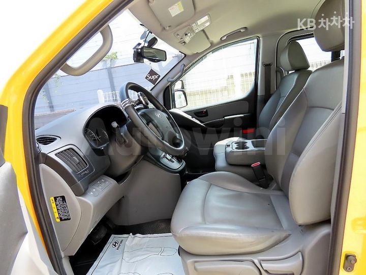 Hyundai Starex 2019 KMJWA37KBKU075736 — 5