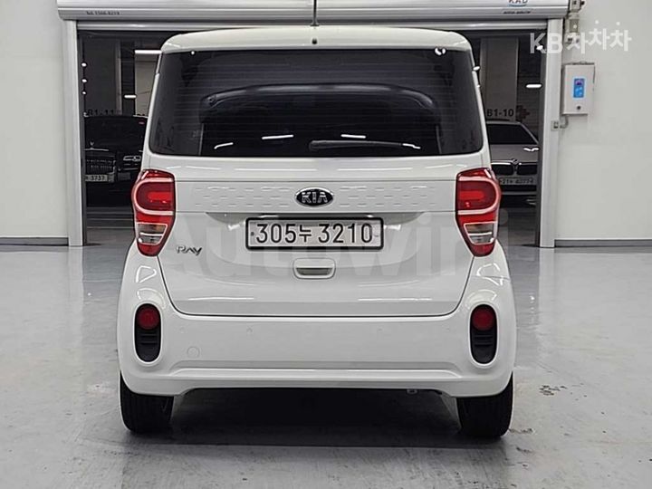 Kia Ray 2021 KNACJ811BMT252707 — 3
