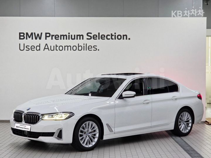 BMW 5 Series 2022 WBA71BH03NWX48352 — 2