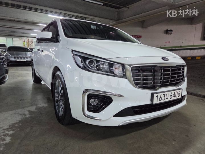 Kia Carnival 2019 KNAMB81ABKS602915 — 2