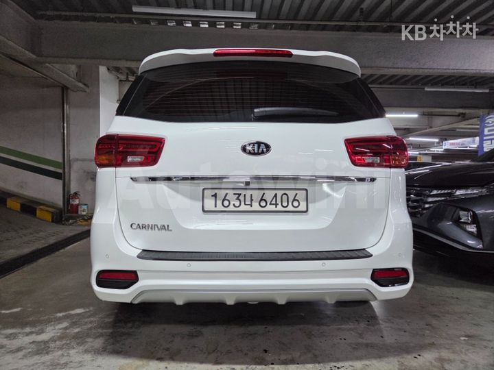 Kia Carnival 2019 KNAMB81ABKS602915 — 3