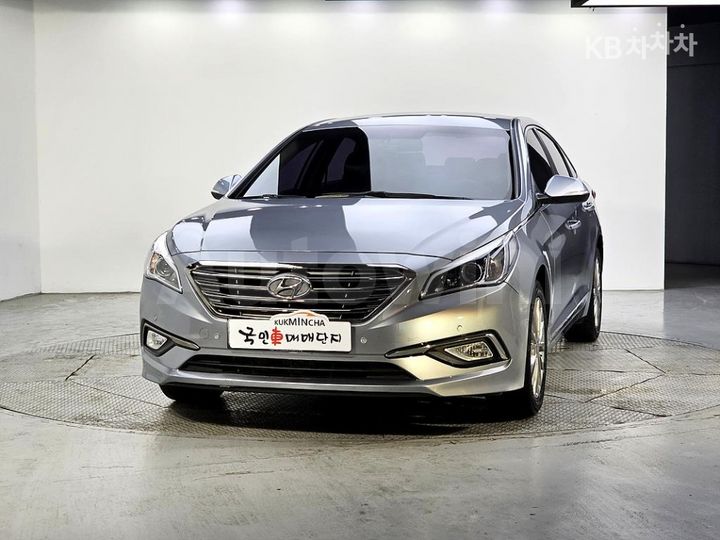 Hyundai Sonata 2015 KMHE341DBFA142220 — 2
