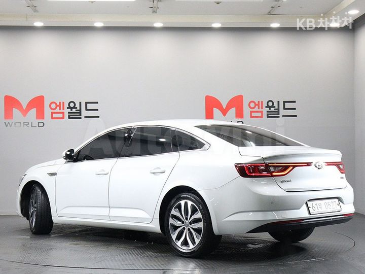 Renault SM6 2016 — 2