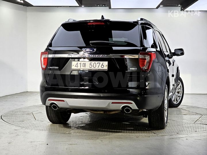 Ford Explorer 2017 — 3