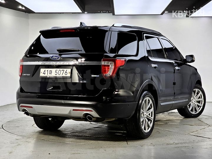 Ford Explorer 2017 — 4
