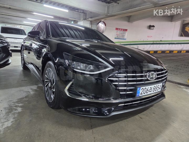 Hyundai Sonata 2022 — 2