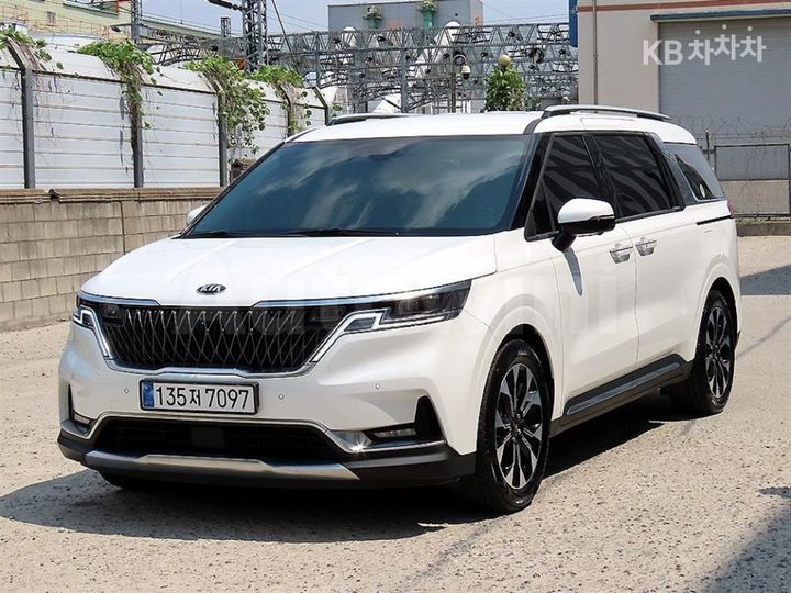 Kia Carnival 2021 KNANE813BMS020004 — 2