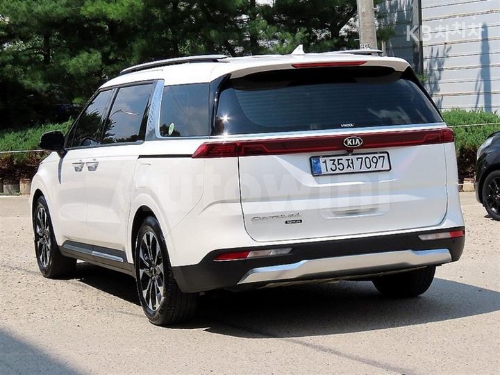 Kia Carnival 2021 KNANE813BMS020004 — 3