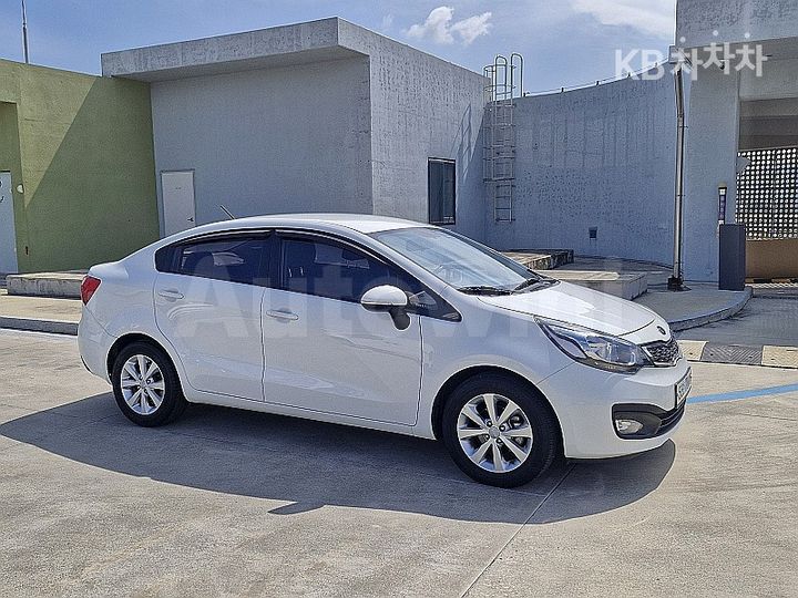 Kia Pride 2014 KNADM412BES249611 — 3