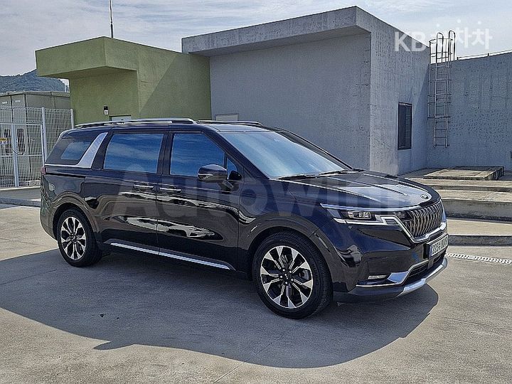 Kia Carnival 2021 KNANE81BBMS079159 — 3