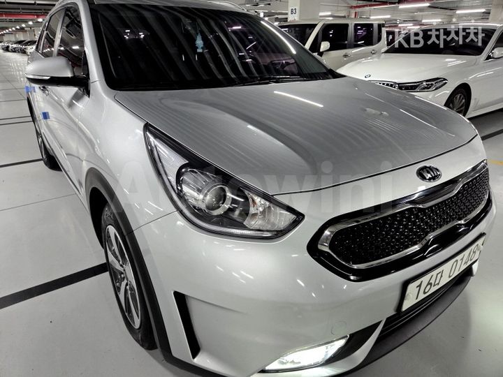 Kia Niro 2017 KNACB81CGHA030491 — 2