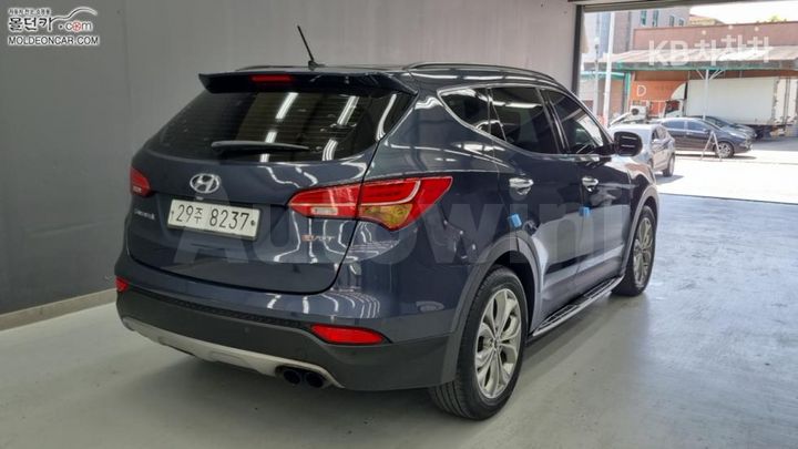 Hyundai SantaFe 2014 KMHSW81UBEU229990 — 2