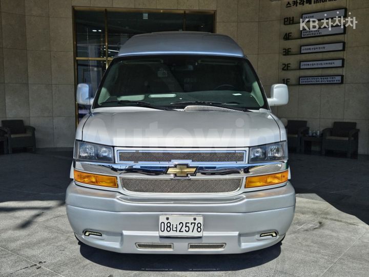 Chevrolet Express Van 2019 1GCWGBFG5K1344412 — 3