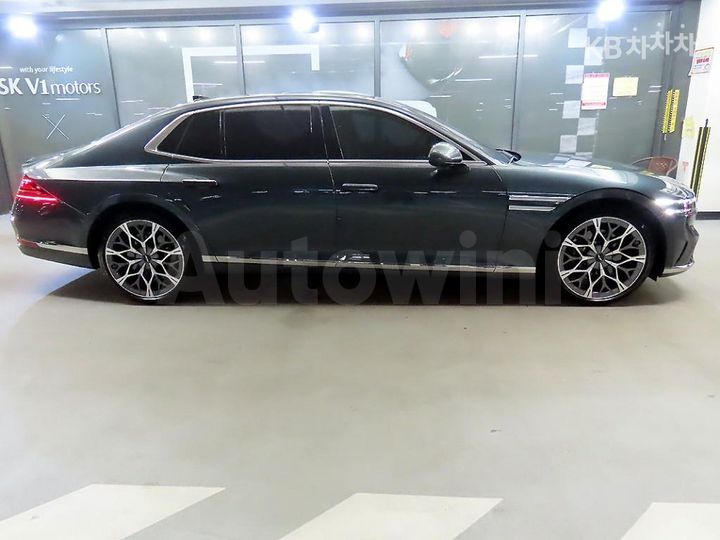 Genesis G90 2023 KMTFB41DDPU030361 — 3