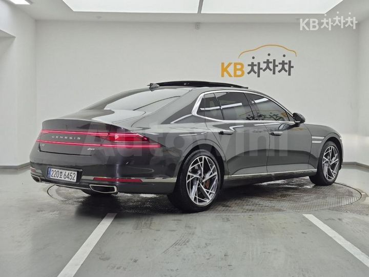 Genesis G90 2023 KMTFB41DDPU032762 — 4