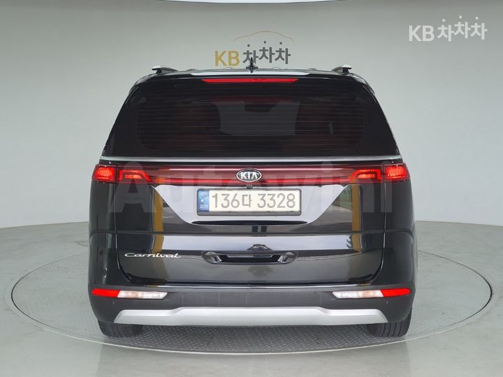 Kia Carnival 2021 KNANB81BBMS112422 — 3