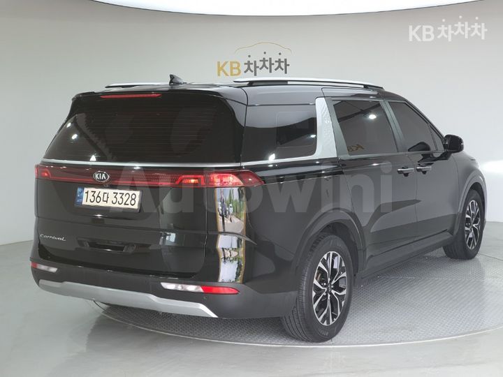 Kia Carnival 2021 KNANB81BBMS112422 — 4
