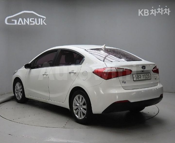 Kia K3 2015 — 3