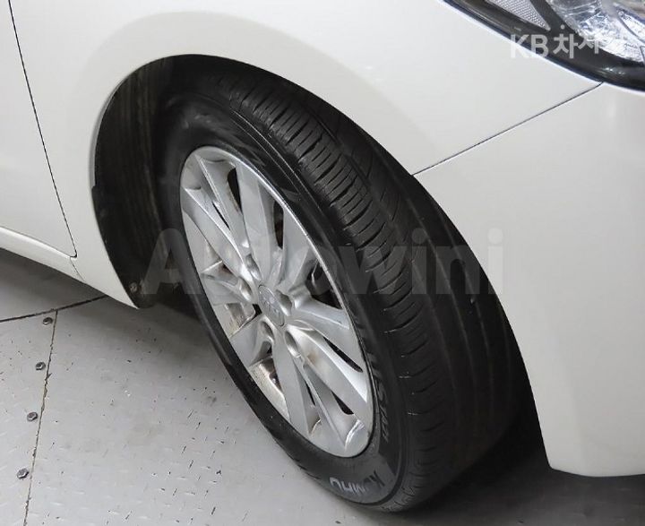 Kia K3 2015 — 5