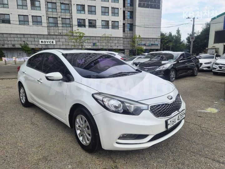 Kia K3 2012 — 3